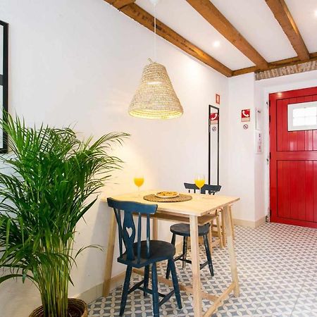 Trendy Lisbon Home With Terrace Lx Factory Экстерьер фото